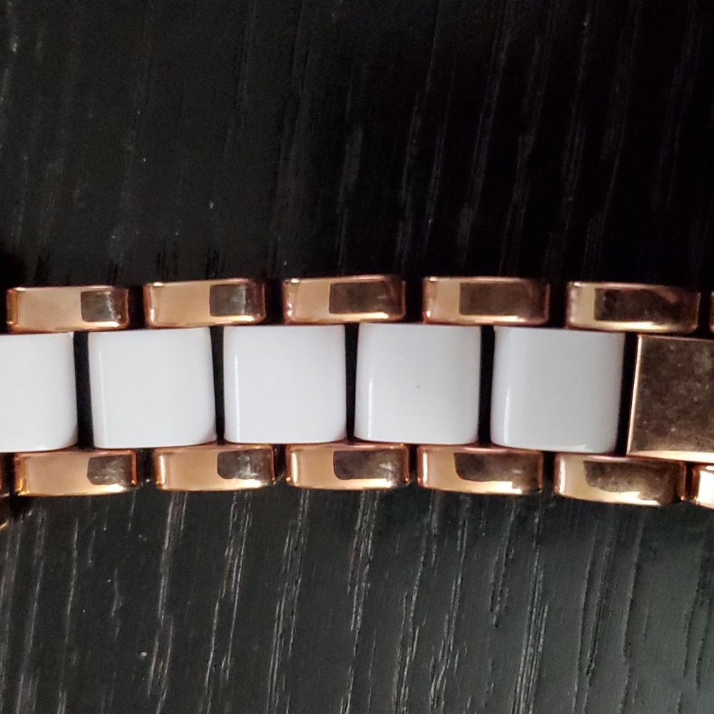 Joan Rivers Classics  Watch - Picture 4 of 5